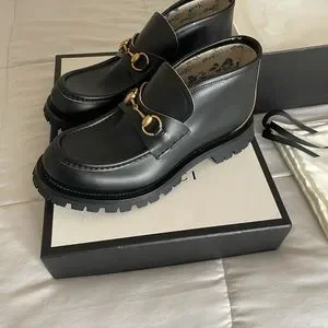 Gucci Men\'s Black Leather Horsebit Bee Logo Boots US Size 8 Gucci | Shoes | Gucci Mens Black Leather Horsebit Bee Logo  main image 4
